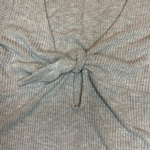 Urban Outfitters Sara Tie Front Top - Picture 3 of 6